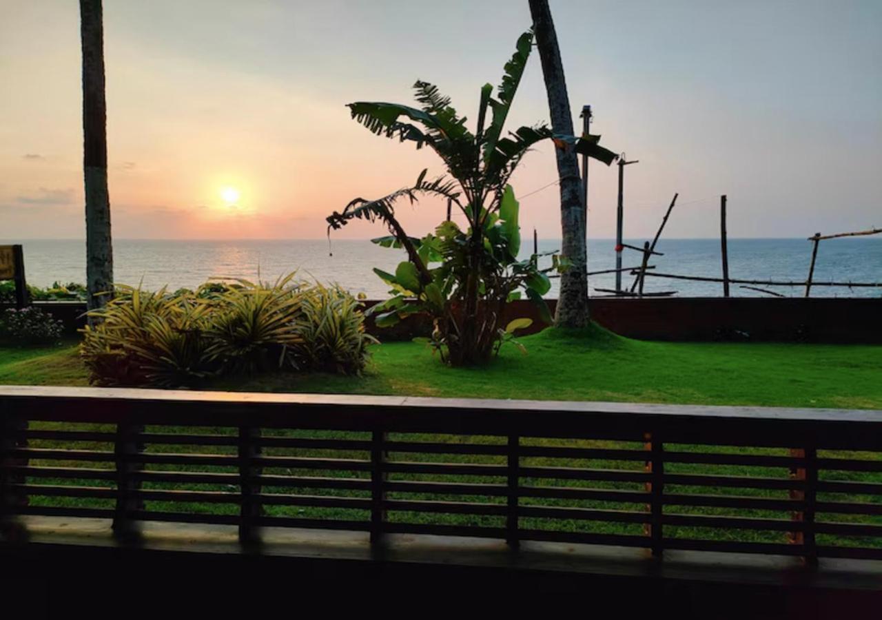 Clafouti Beach Resort - A Seafacing Resort Varkala Buitenkant foto