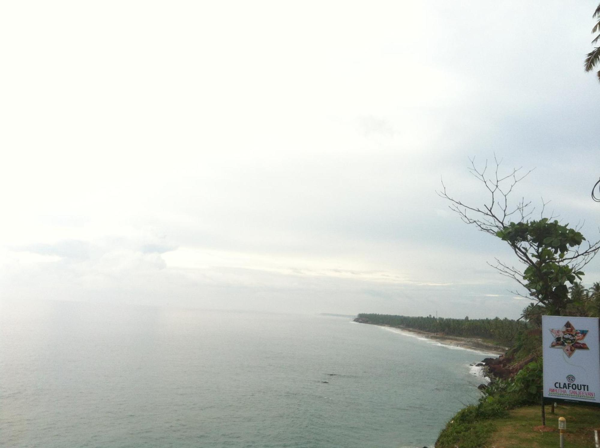 Clafouti Beach Resort - A Seafacing Resort Varkala Buitenkant foto